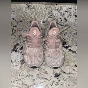 Adidas women’s tennis shoes